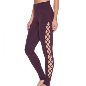 NWT ALO Yoga interlace legging in Eggplant - Size small